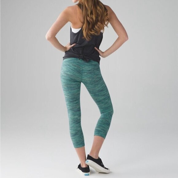 Lululemon Wunder Under Crop LeggingsSpace Dye Camo size 6 - Picture 2 of 8